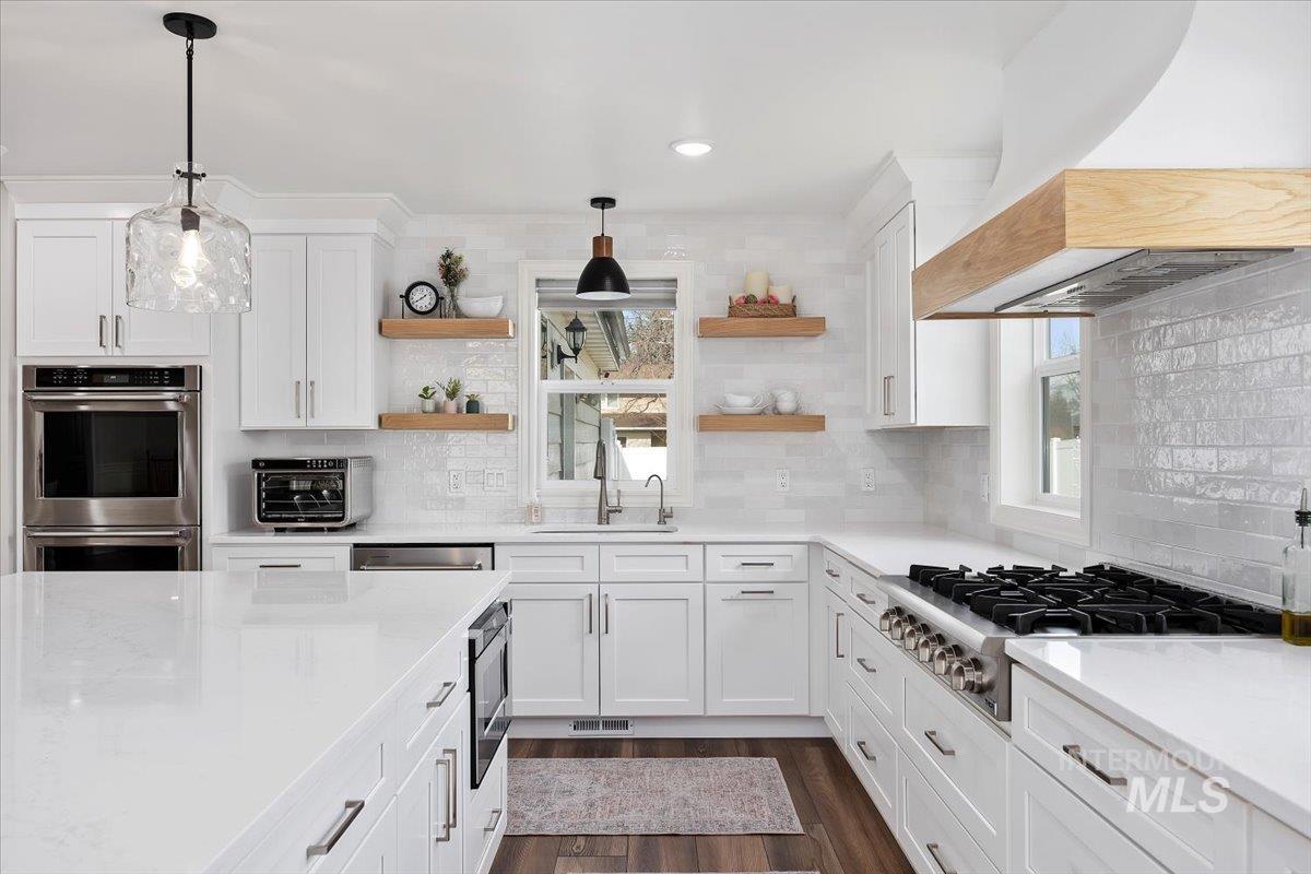 692 Mountain View Dr