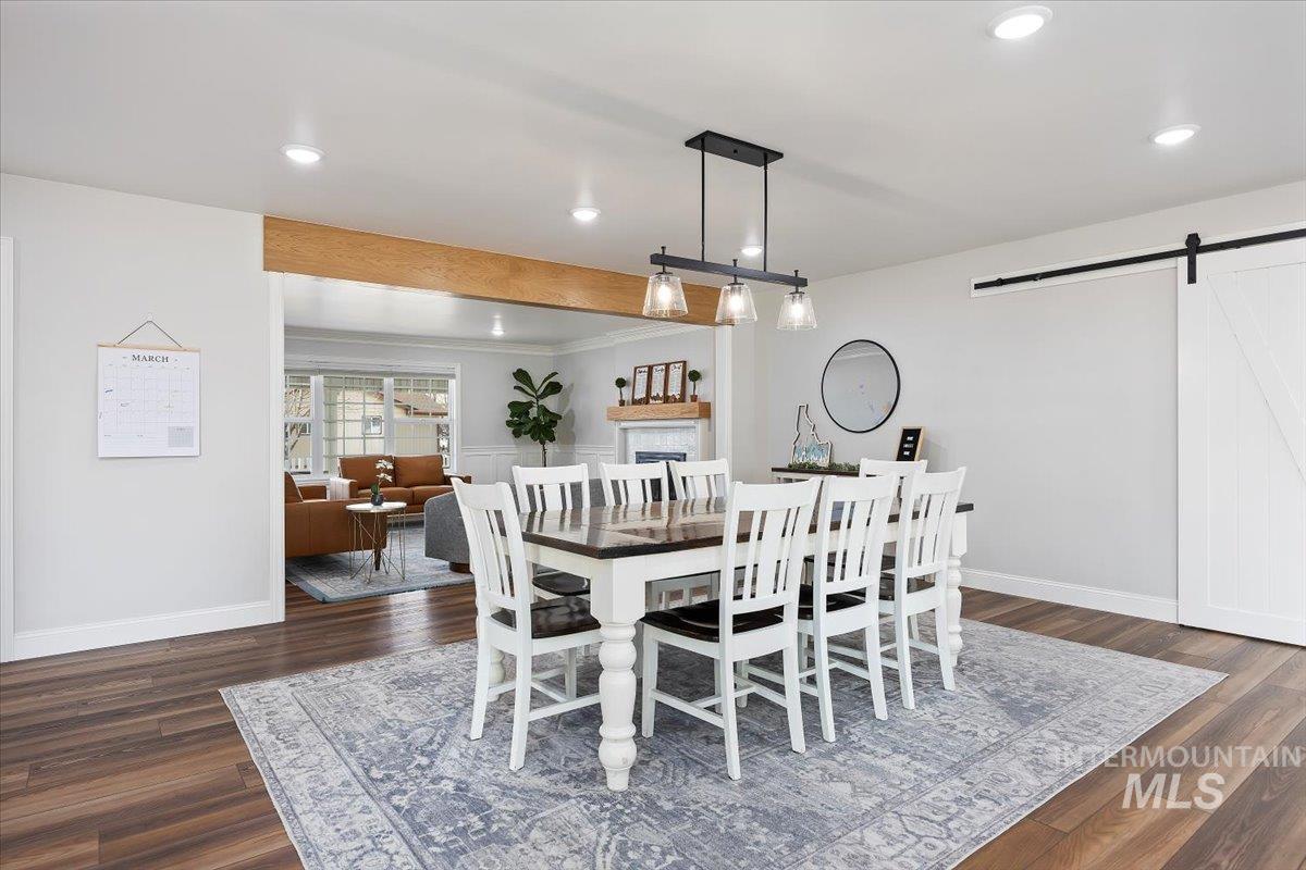 692 Mountain View Dr