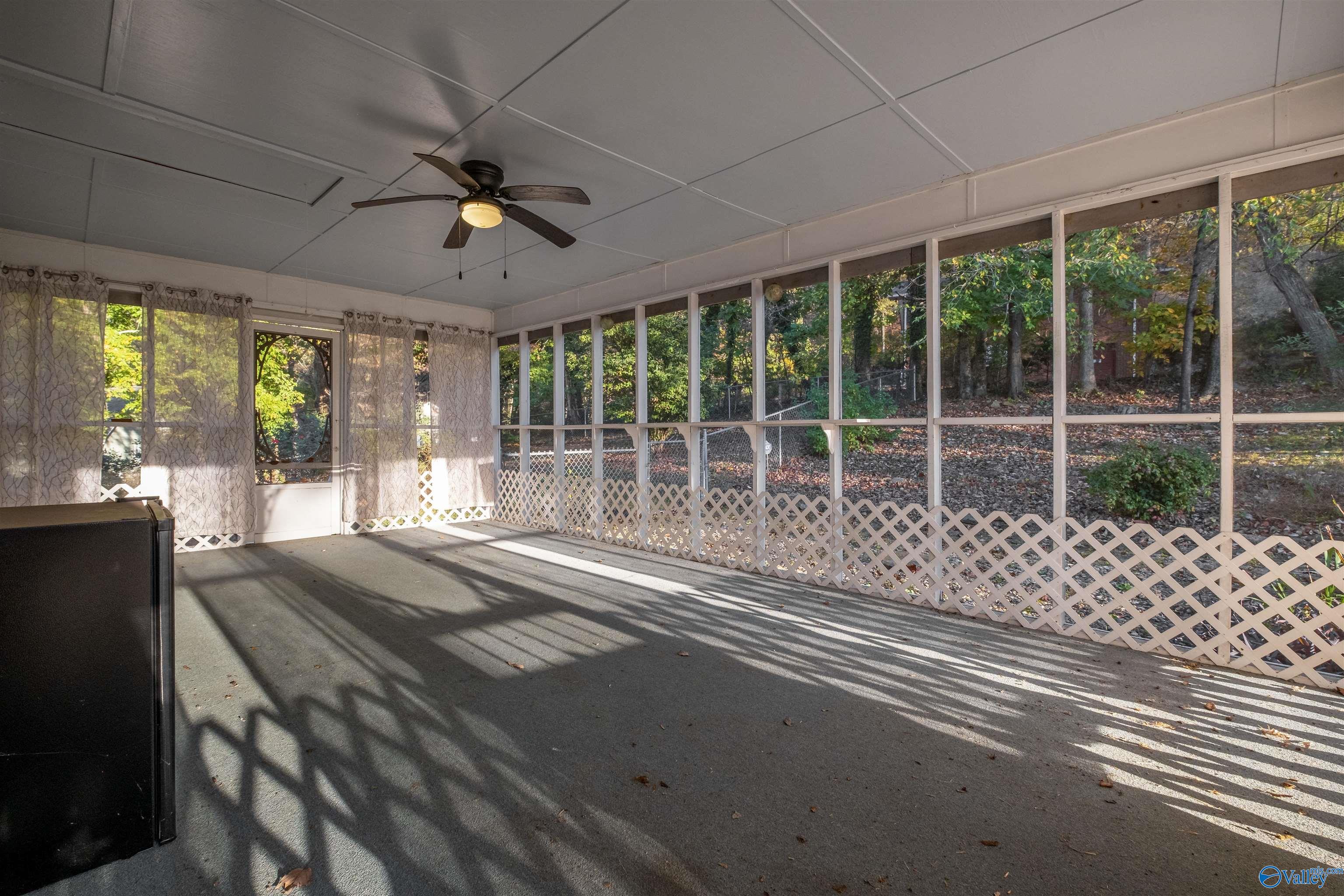 415 Leath Drive NE