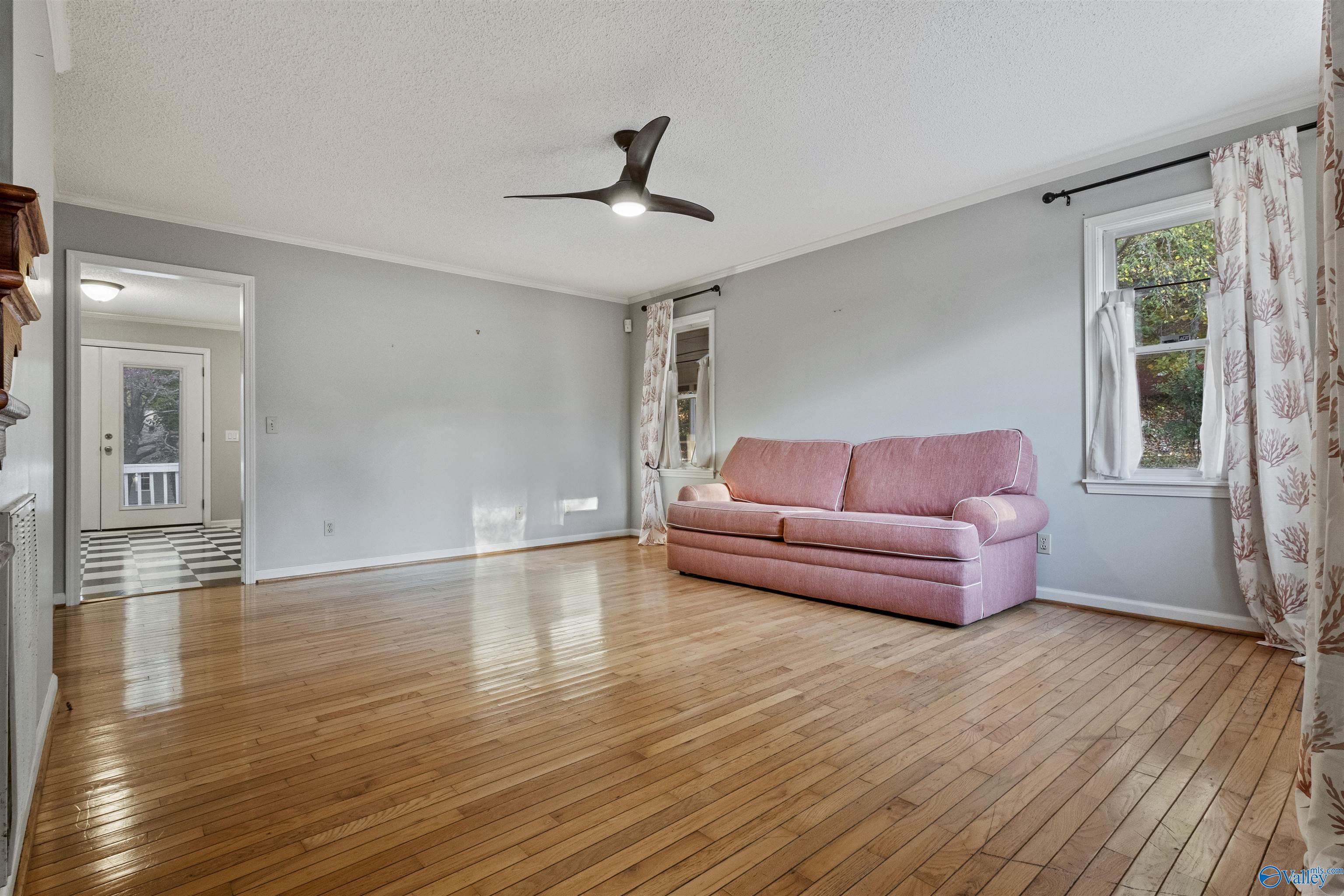 415 Leath Drive NE