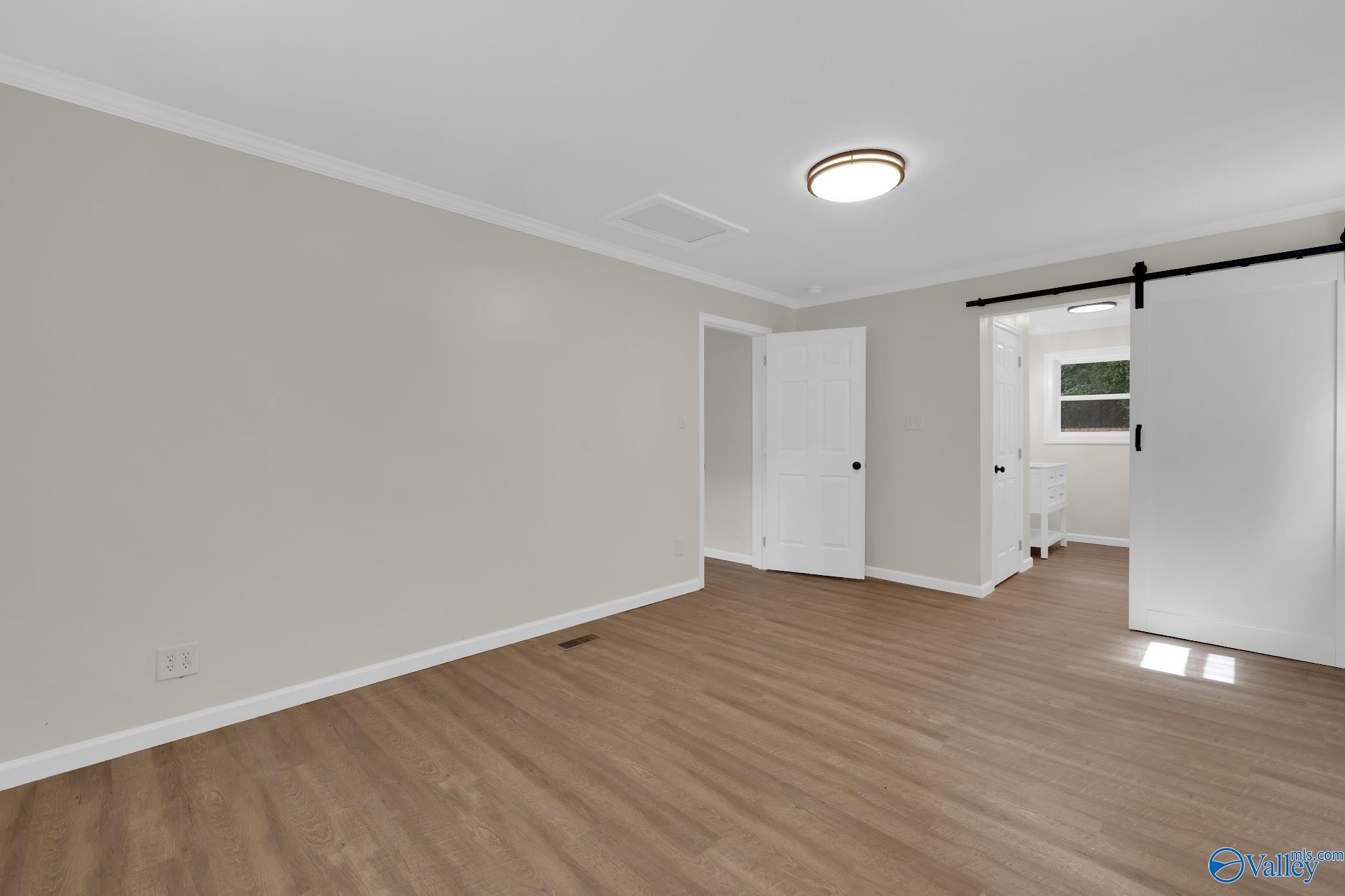 55 NE Sola Circle