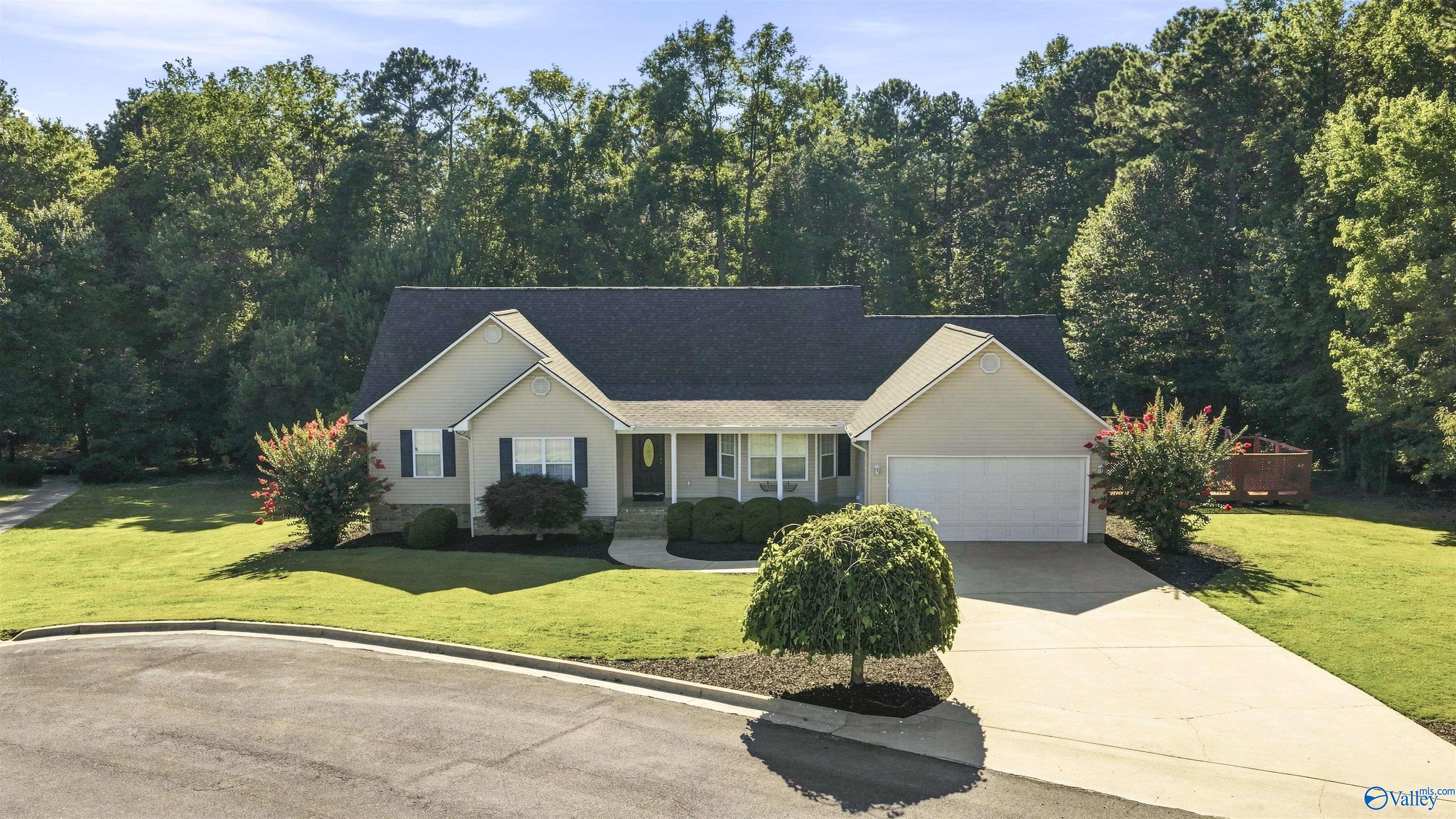 11 Autumn Run Road NE