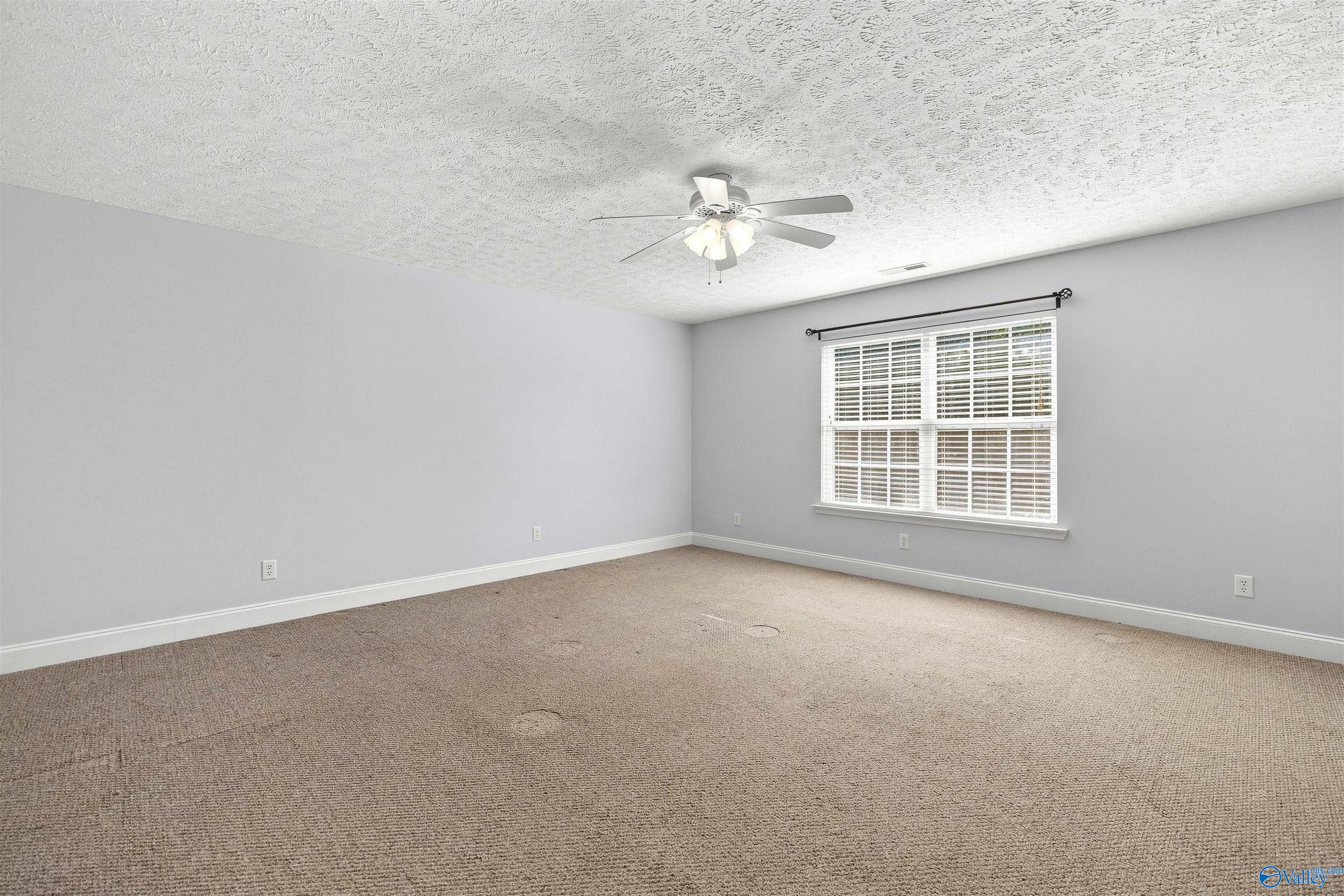 11 Autumn Run Road NE
