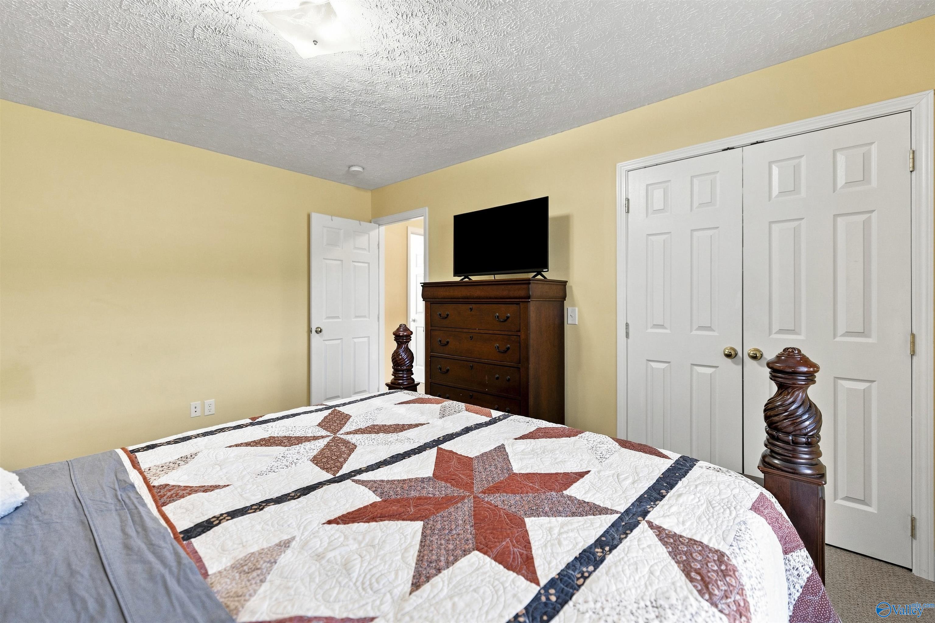 11 Autumn Run Road NE