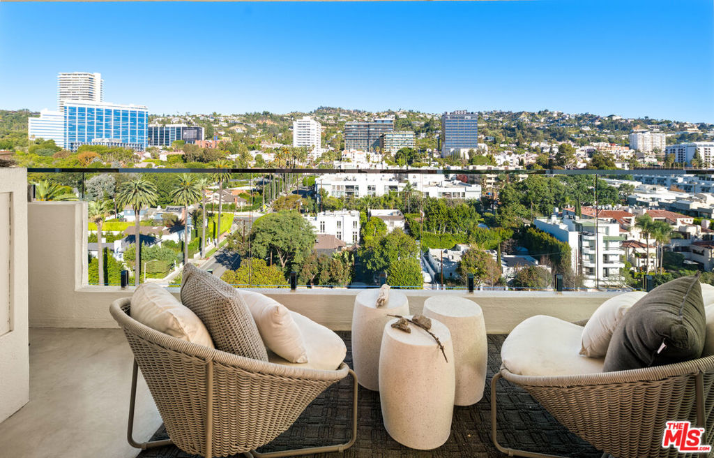 838 N Doheny Drive 1205