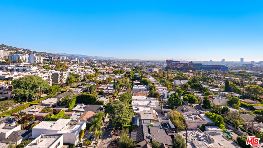 838 N Doheny Drive 1205