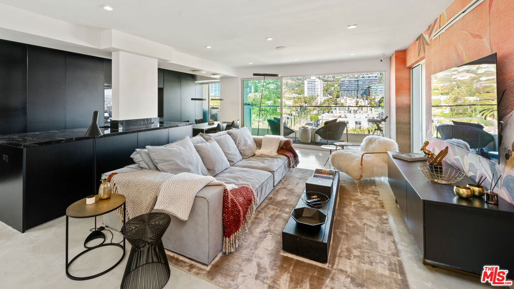 838 N Doheny Drive 1205