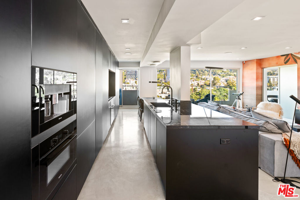 838 N Doheny Drive 1205