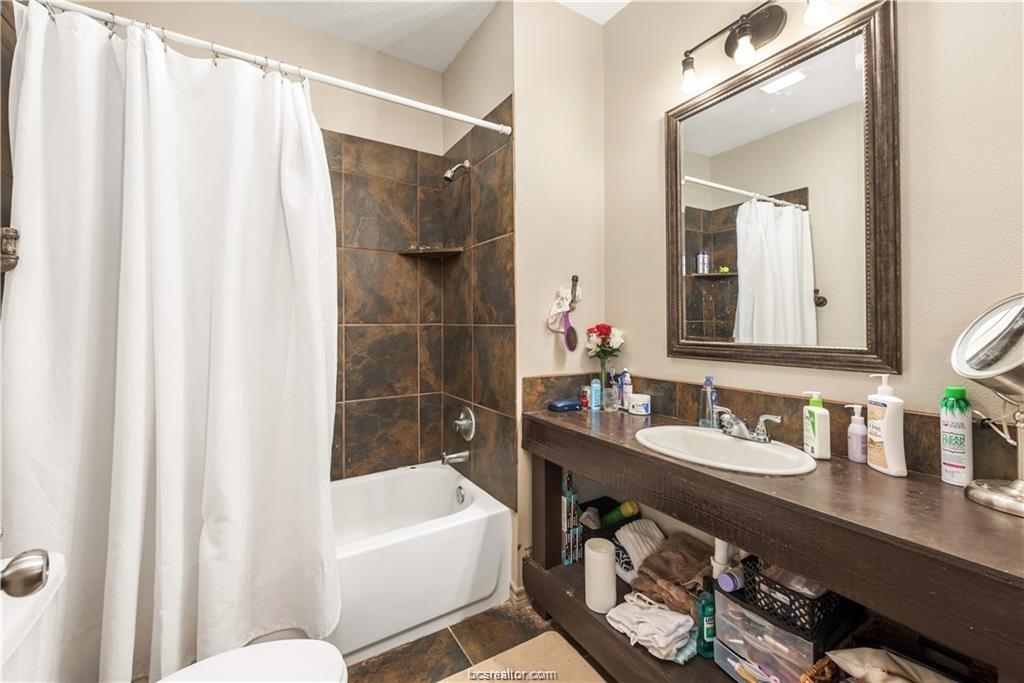 1014 Foster Unit: A