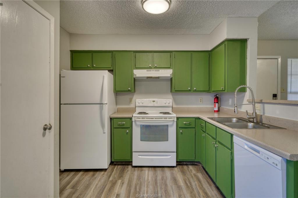 717 Wellesley Court Unit: B