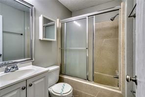 717 Wellesley Court Unit: B