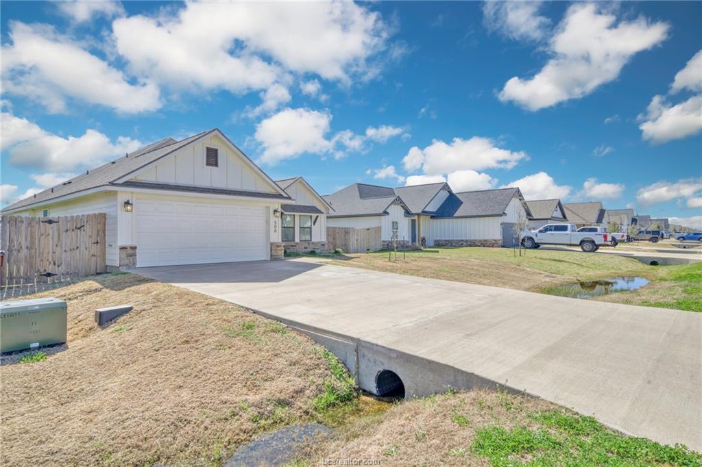 508 Brazos Bend