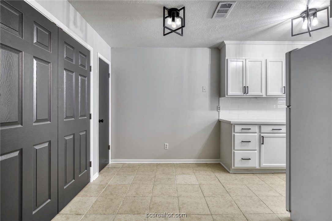 1203 Spring Loop Unit: A