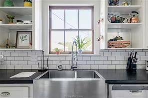 701 GILCHRIST