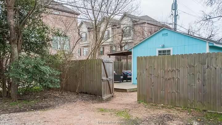 318 KYLE AVENUE