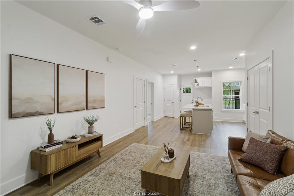 4013 Aspen Street Unit: 114