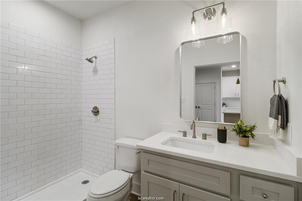 4013 Aspen Street Unit: 114