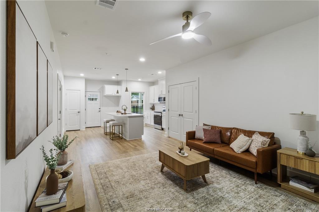4013 Aspen Street Unit: 114