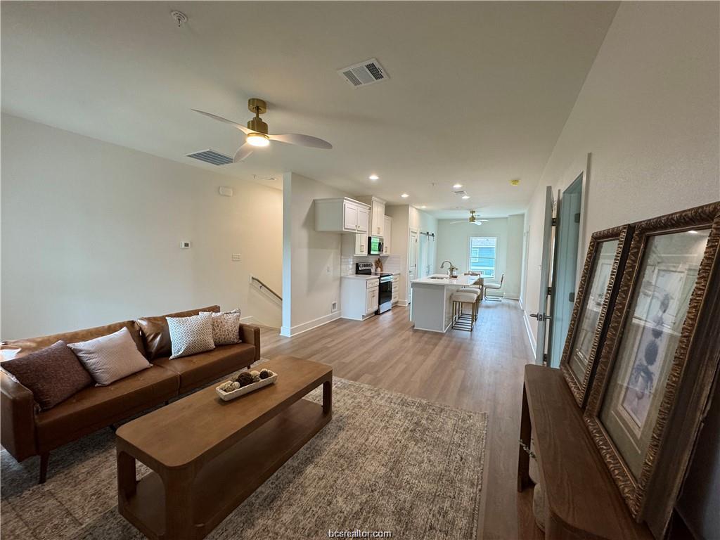 4013 Aspen Street Unit: 124