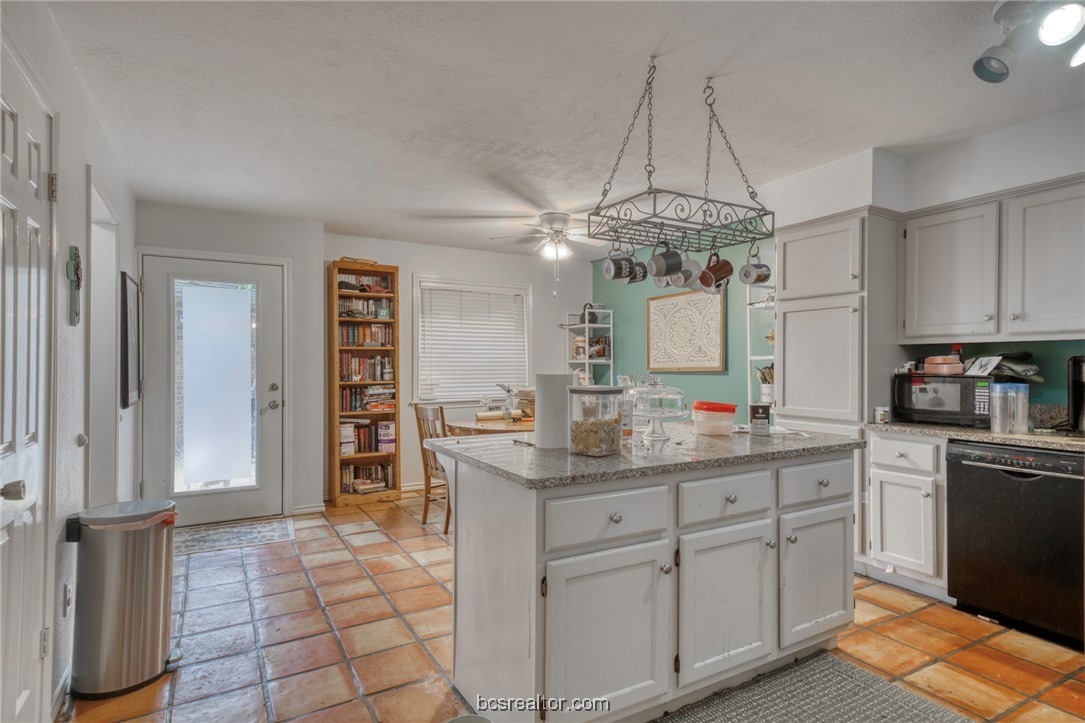 2400 Longmire Dr Unit: 303