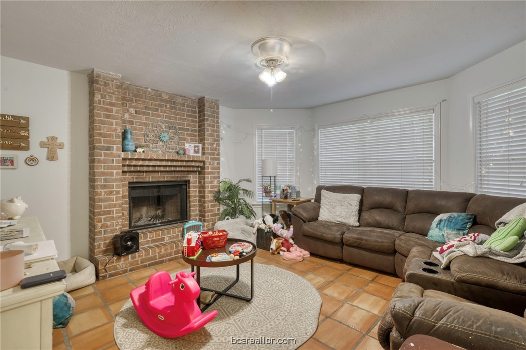 2400 Longmire Dr Unit: 303