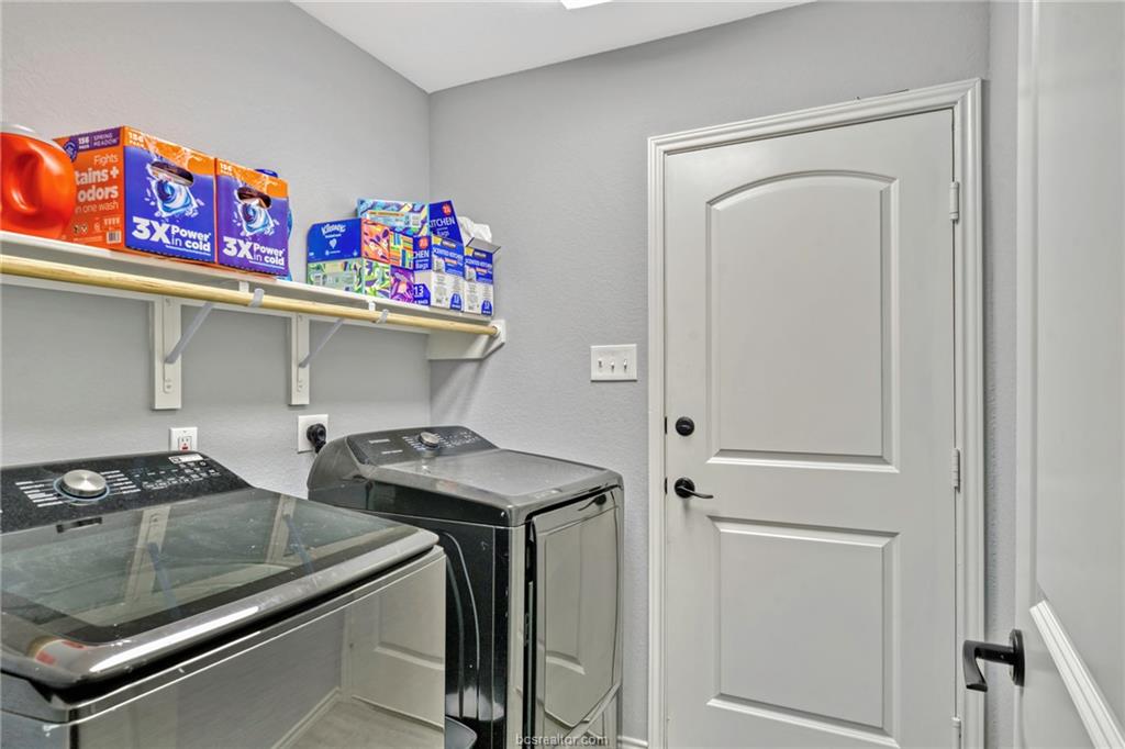 305 TRIUMPH COURT