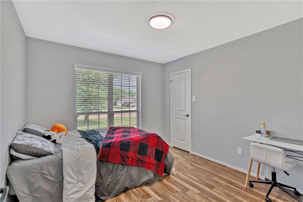305 TRIUMPH COURT