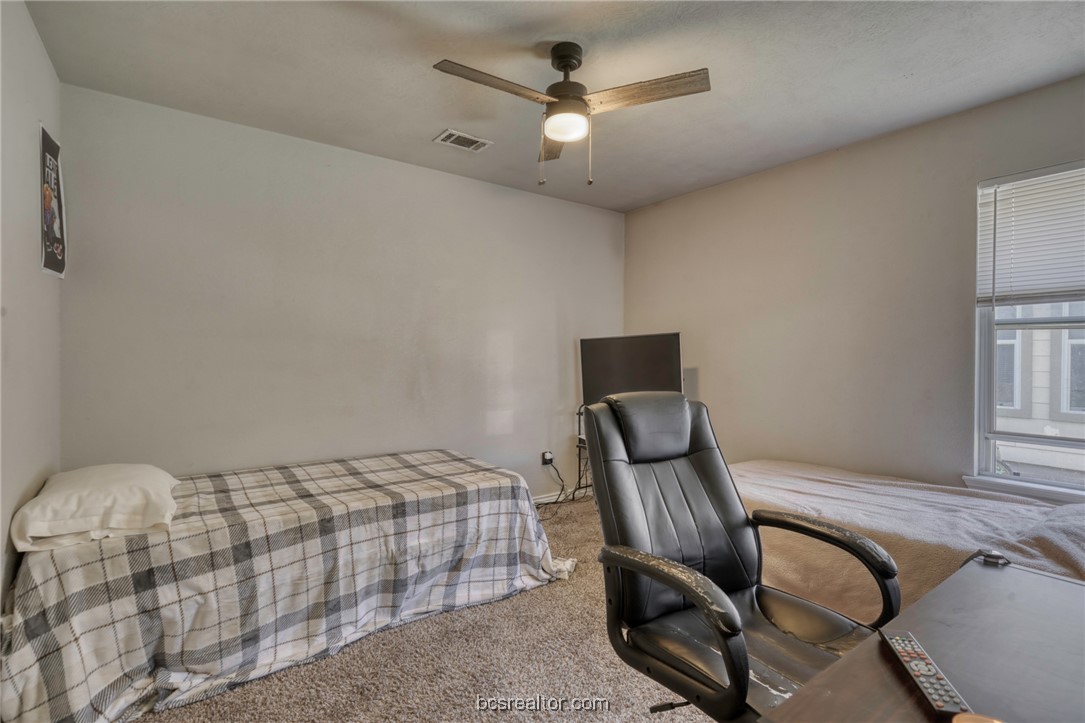 923 Crested Point Drive