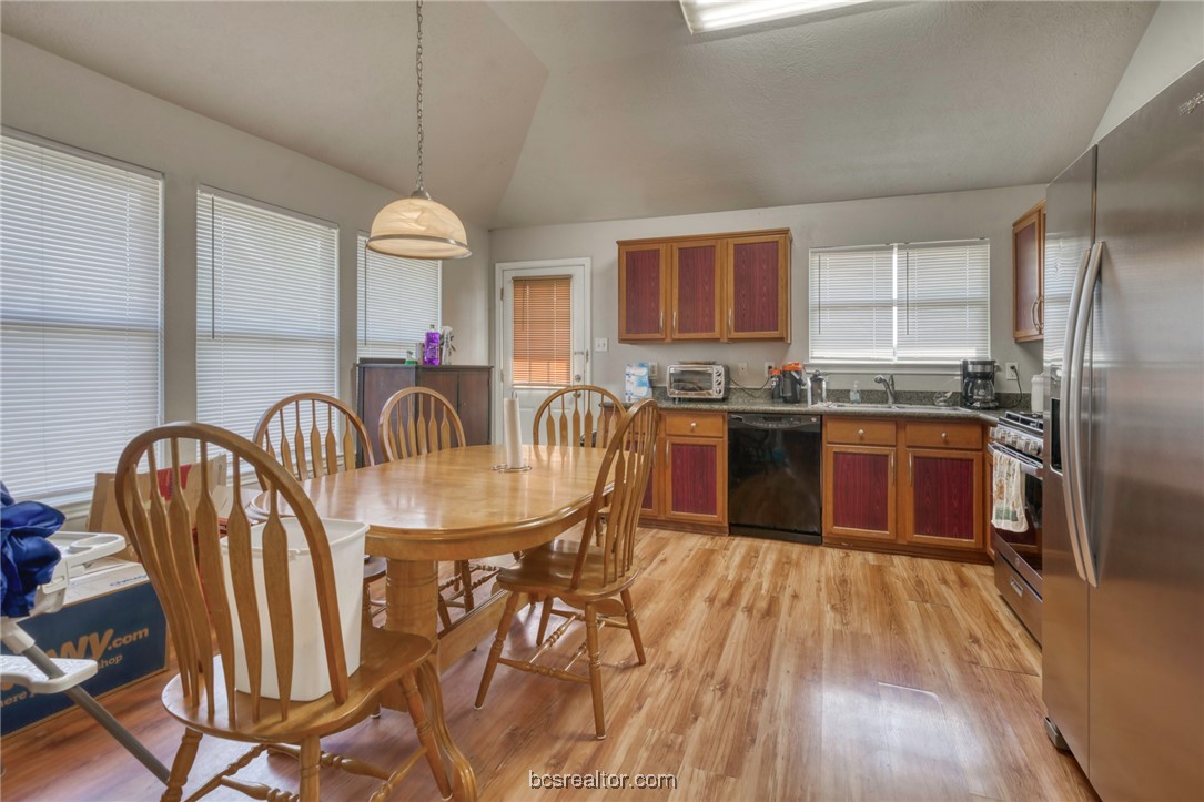 923 Crested Point Drive