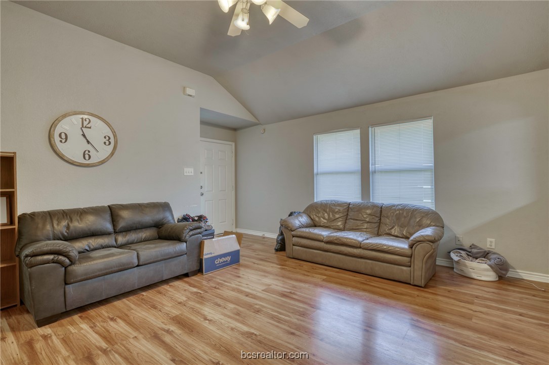 923 Crested Point Drive