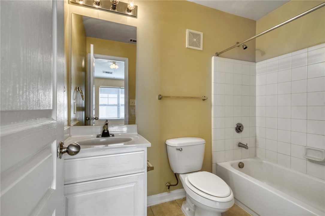 1725 Harvey Mitchell Parkway S 1630