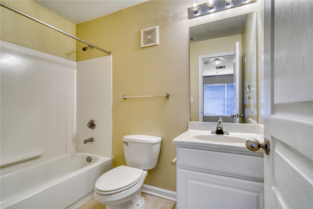 1725 Harvey Mitchell Parkway S 1630