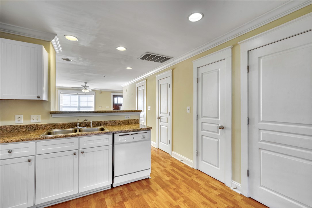 1725 Harvey Mitchell Parkway S 1630