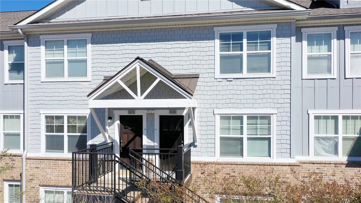 1725 Harvey Mitchell Parkway S 1630