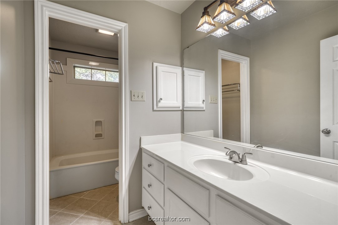 706 Summerglen Drive