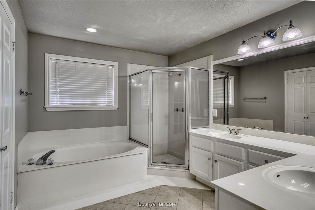 706 Summerglen Drive