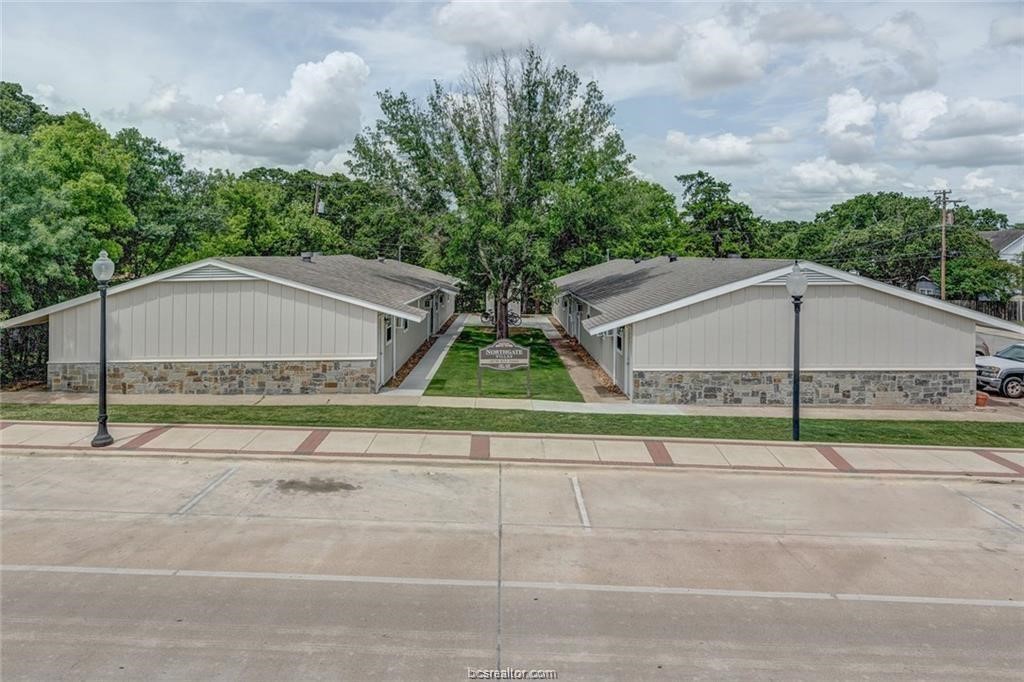 4309 College Main Street 5