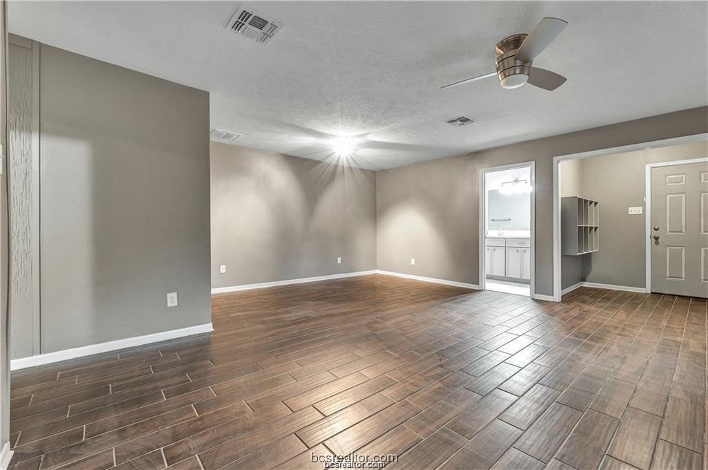 807 Holleman Drive