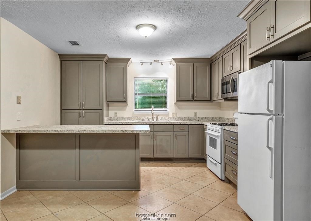 807 Holleman Drive