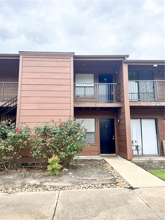 904 University Oaks 106