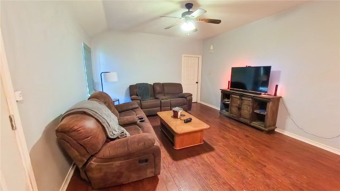 1109 Clearleaf Drive