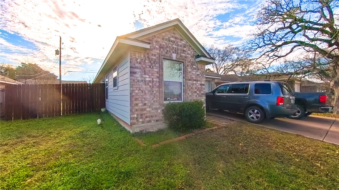 1109 Clearleaf Drive