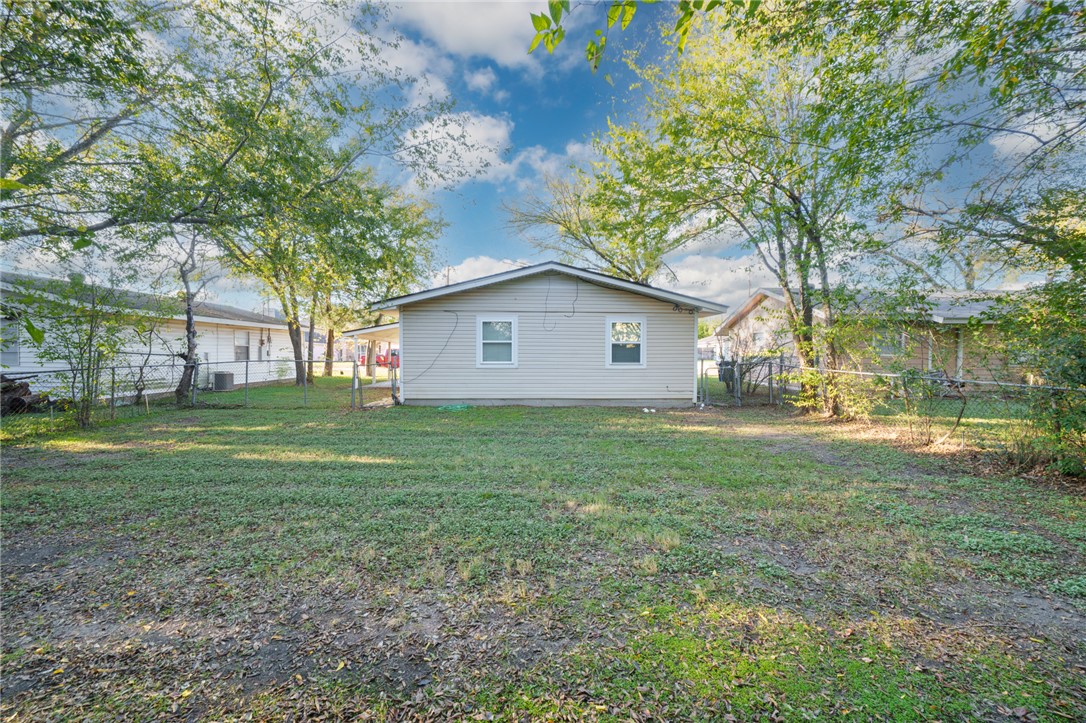 200 Richards Street B