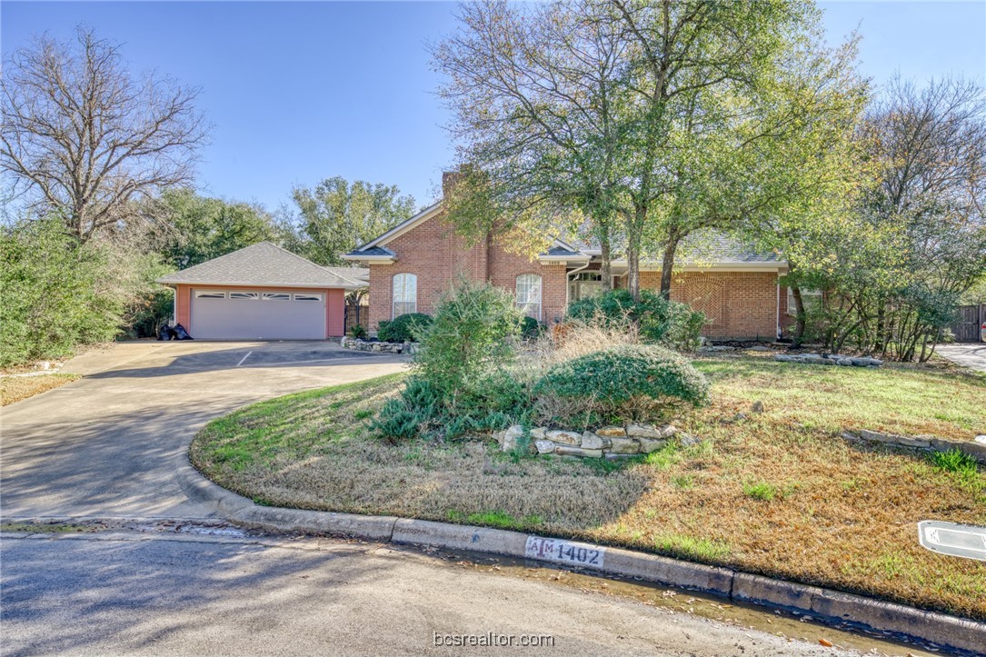 1402 Riverstone Court