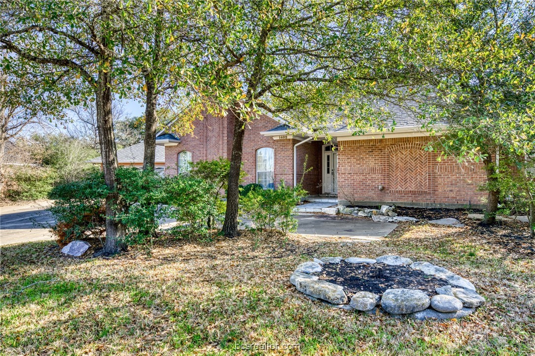 1402 Riverstone Court