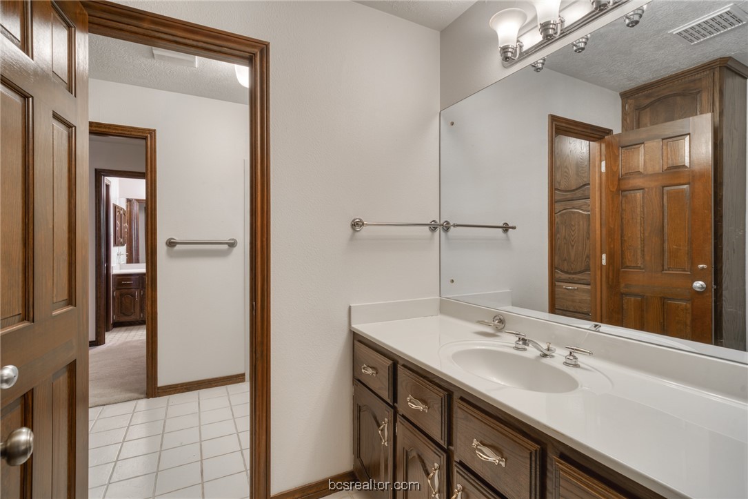 1402 Riverstone Court