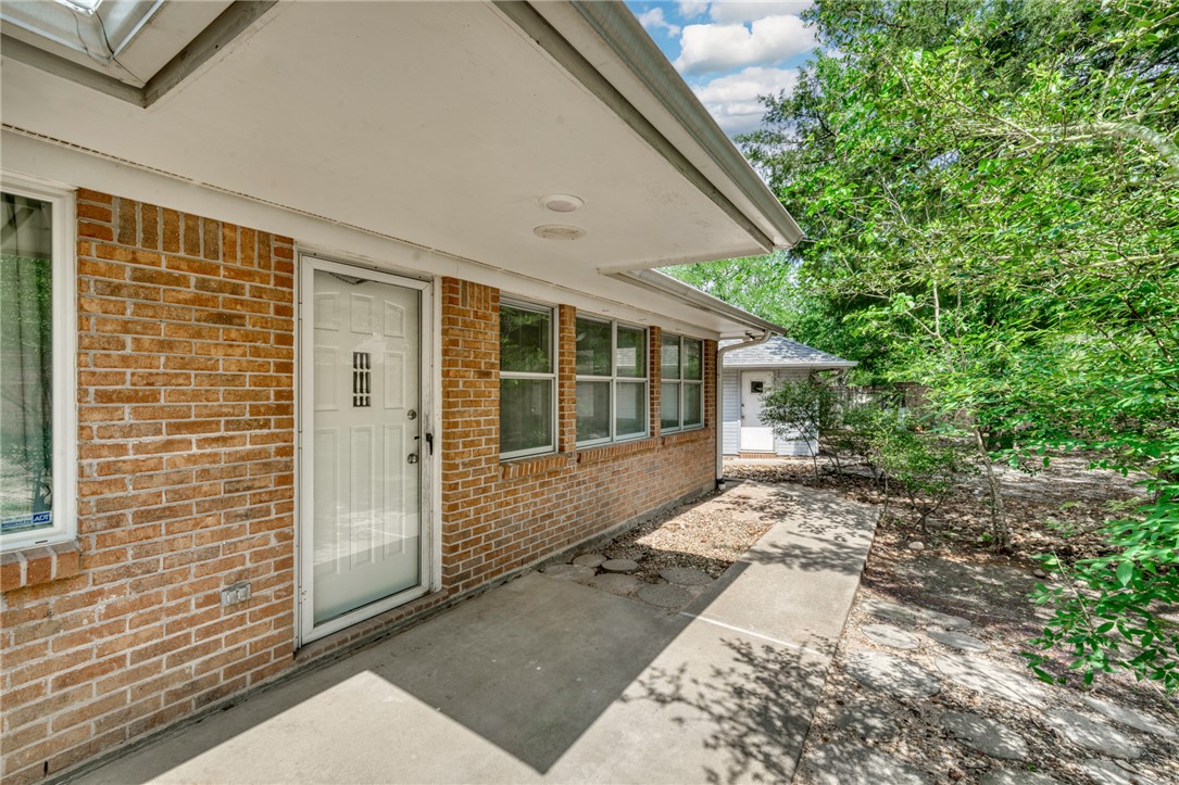 1402 Riverstone Court