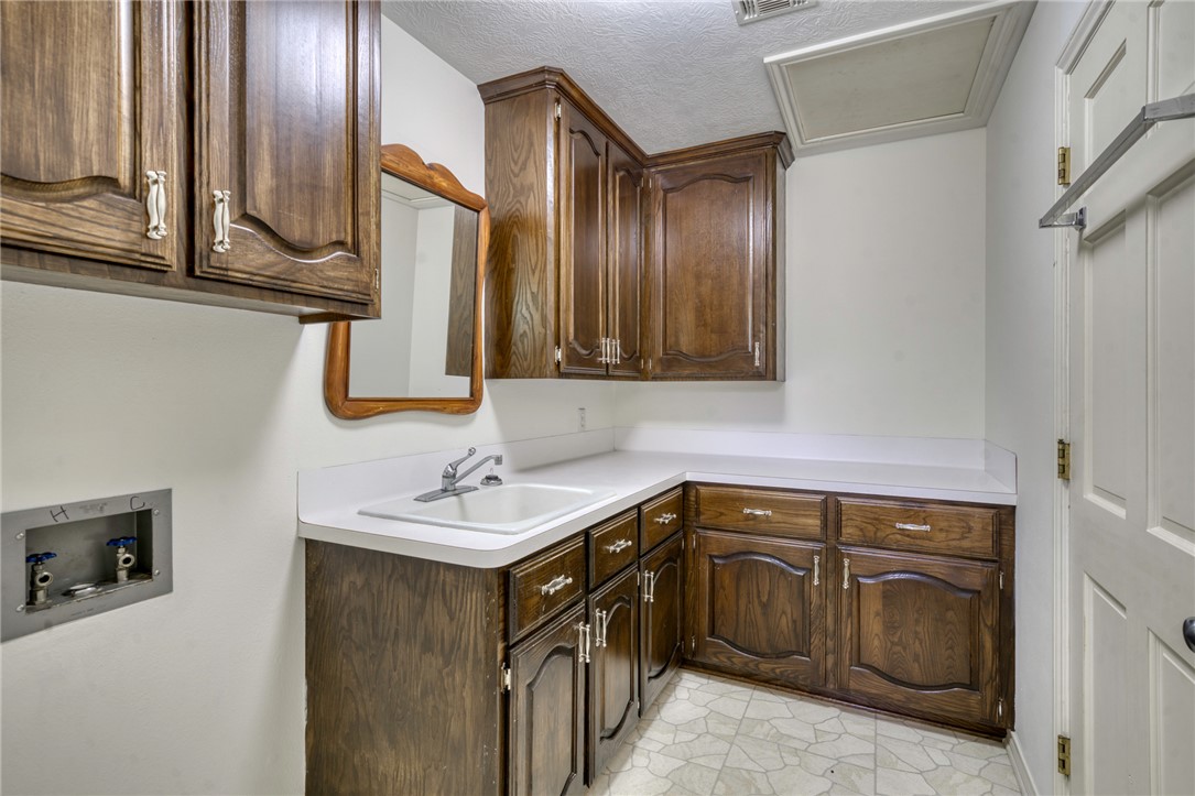 1402 Riverstone Court