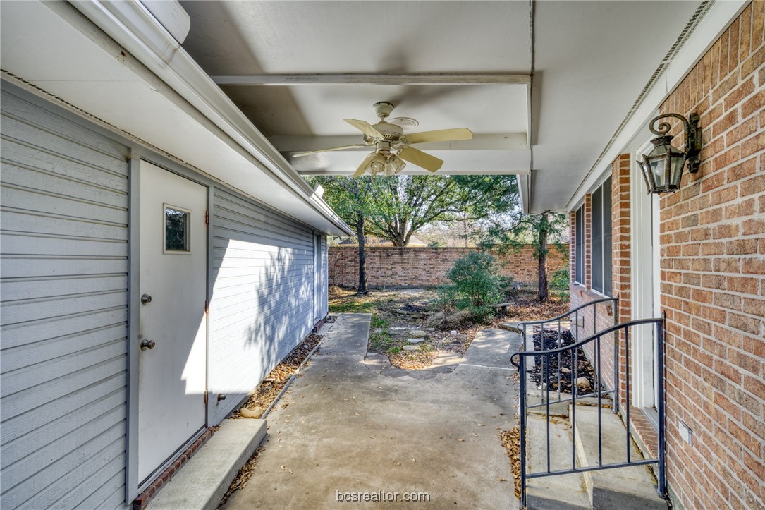 1402 Riverstone Court