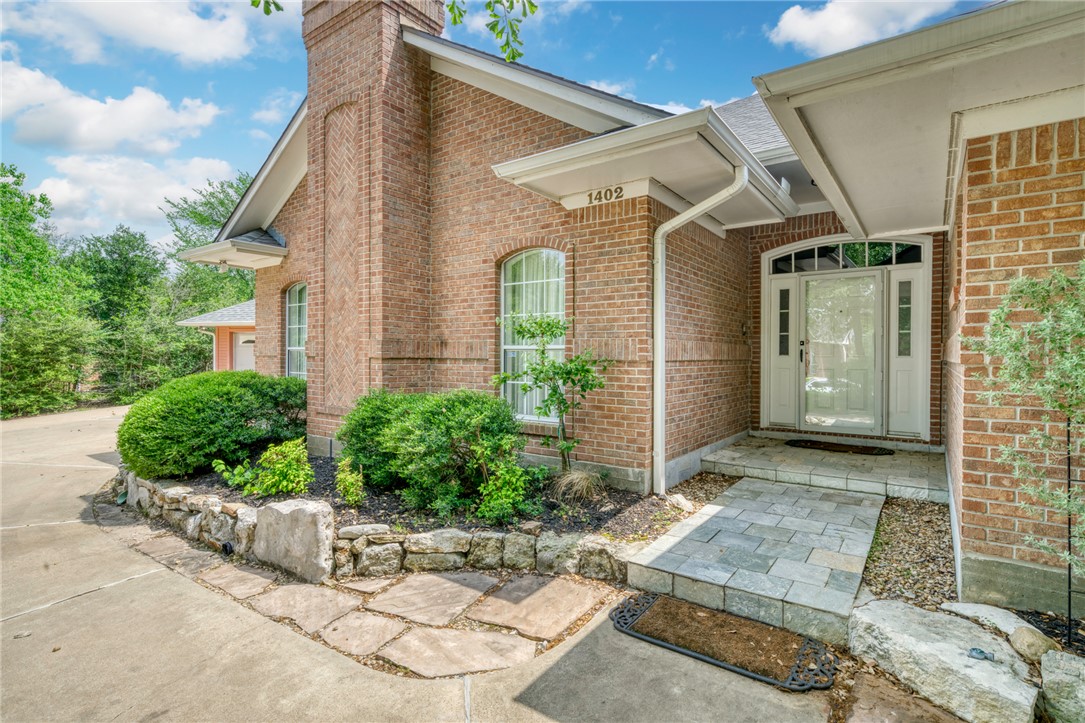 1402 Riverstone Court